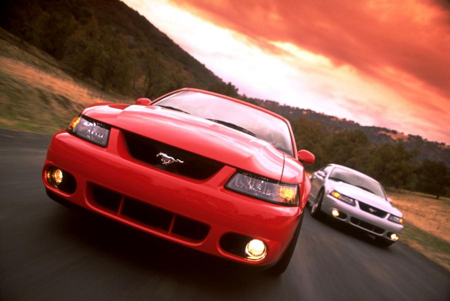  Ford Mustang SVT Cobra 2003 года  (фото 35 из 61)